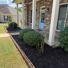 Professional-Flowerbed-Maintenance-Shrub-Trimming-in-Oxford-MS-1 7
